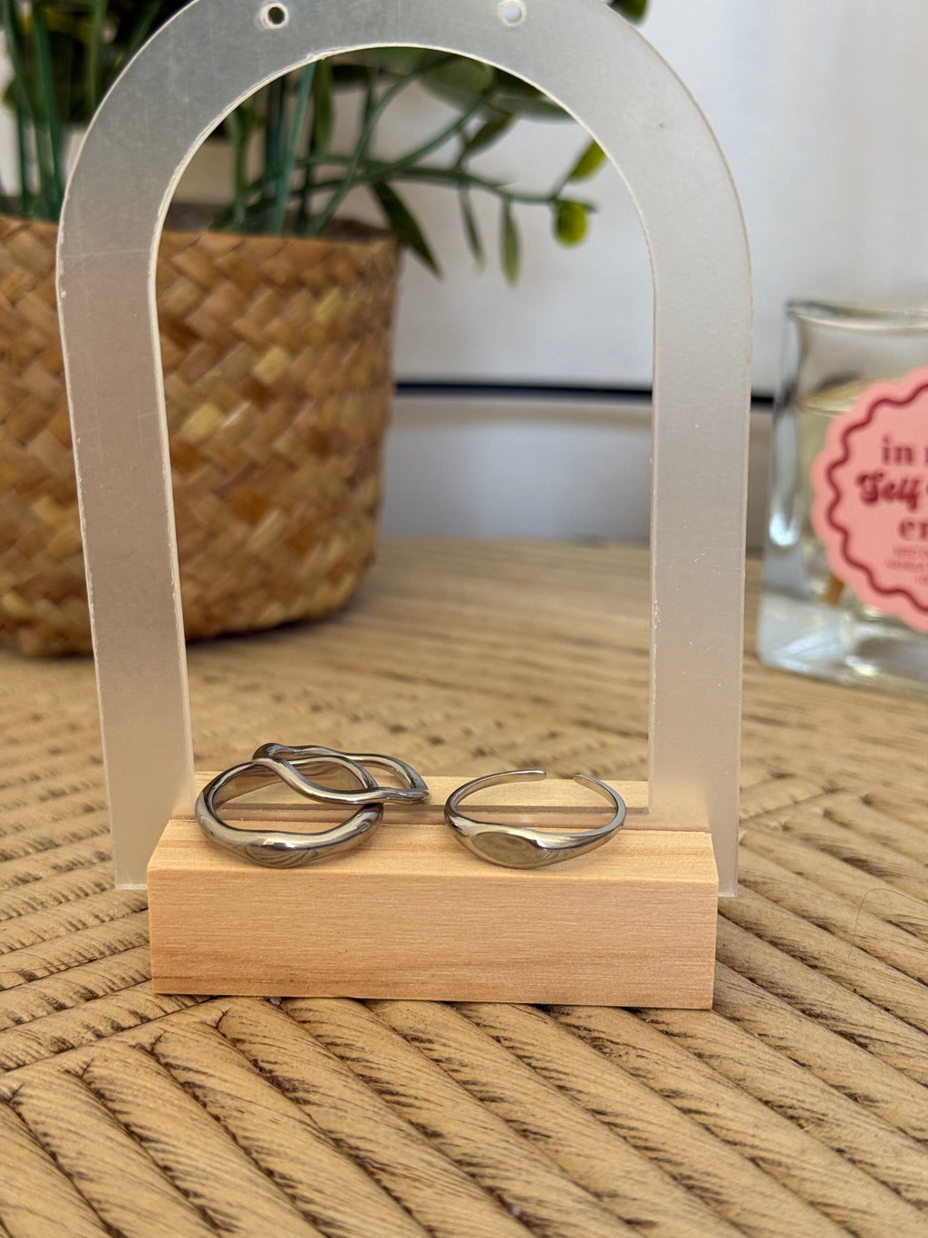 Lexus ring