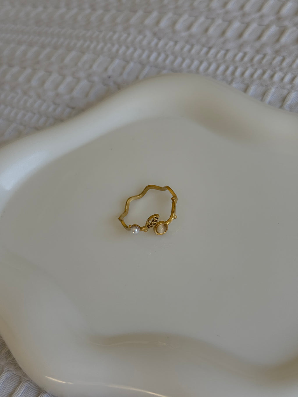 Thalia ring